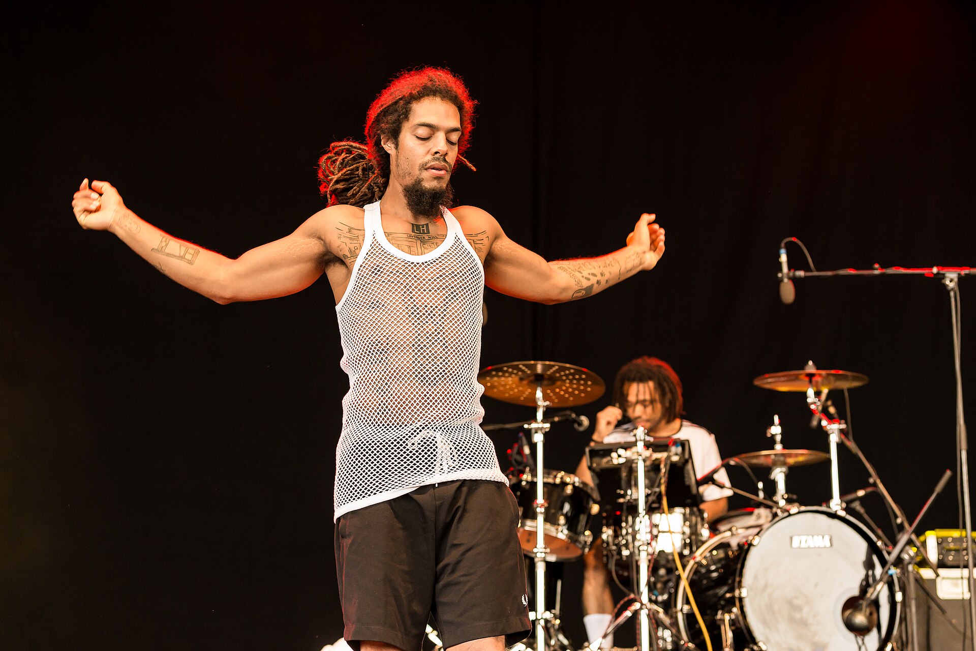 British Airways Ends Sponsorship of Louis Theroux Podcast After Bob Vylan Interview