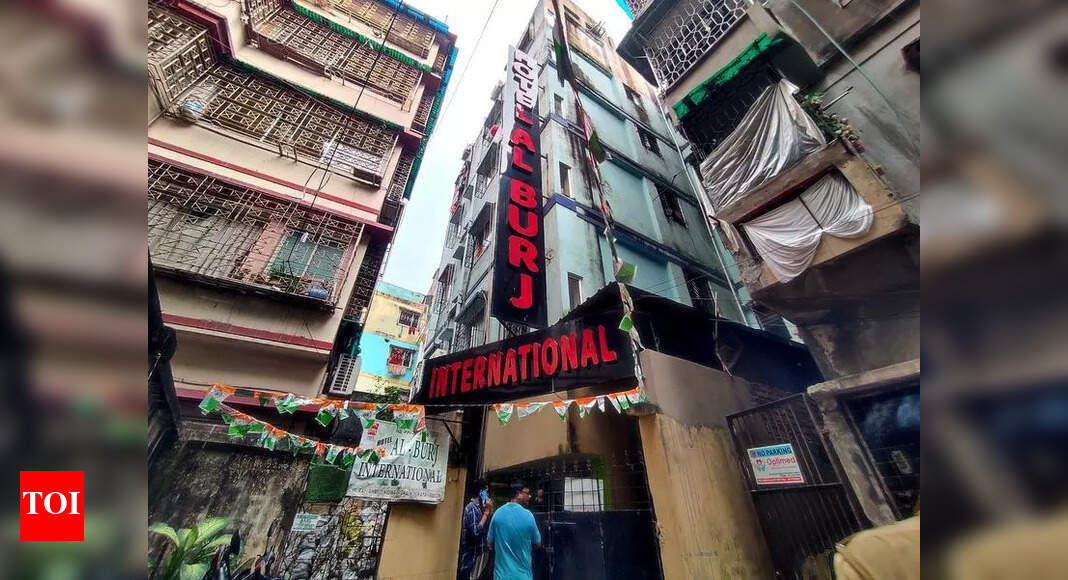 Hotel guests complain of stench in room, body pops out of storage bed | Kolkata News