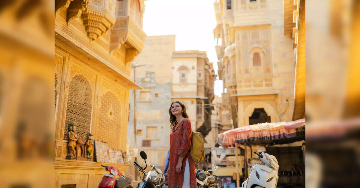 MakeMyTrip launches 'Travel Ka Muhurat' campaign to boost festive travel season in India, ETTravelWo...