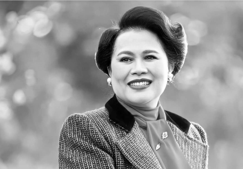 Those travelling to Thailand encouraged to dress in black, subdued colours for next 90 days