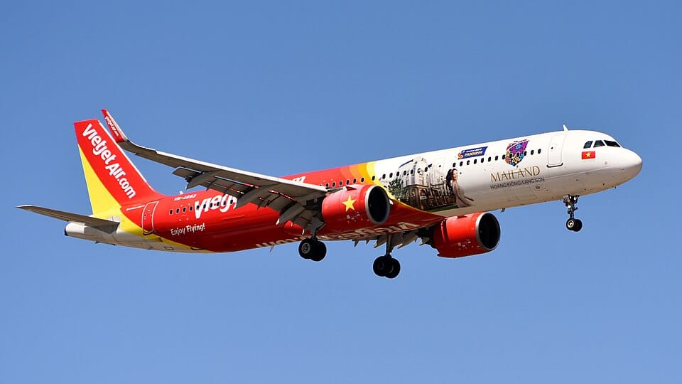 Vietjet confirms large 100 jet Airbus order