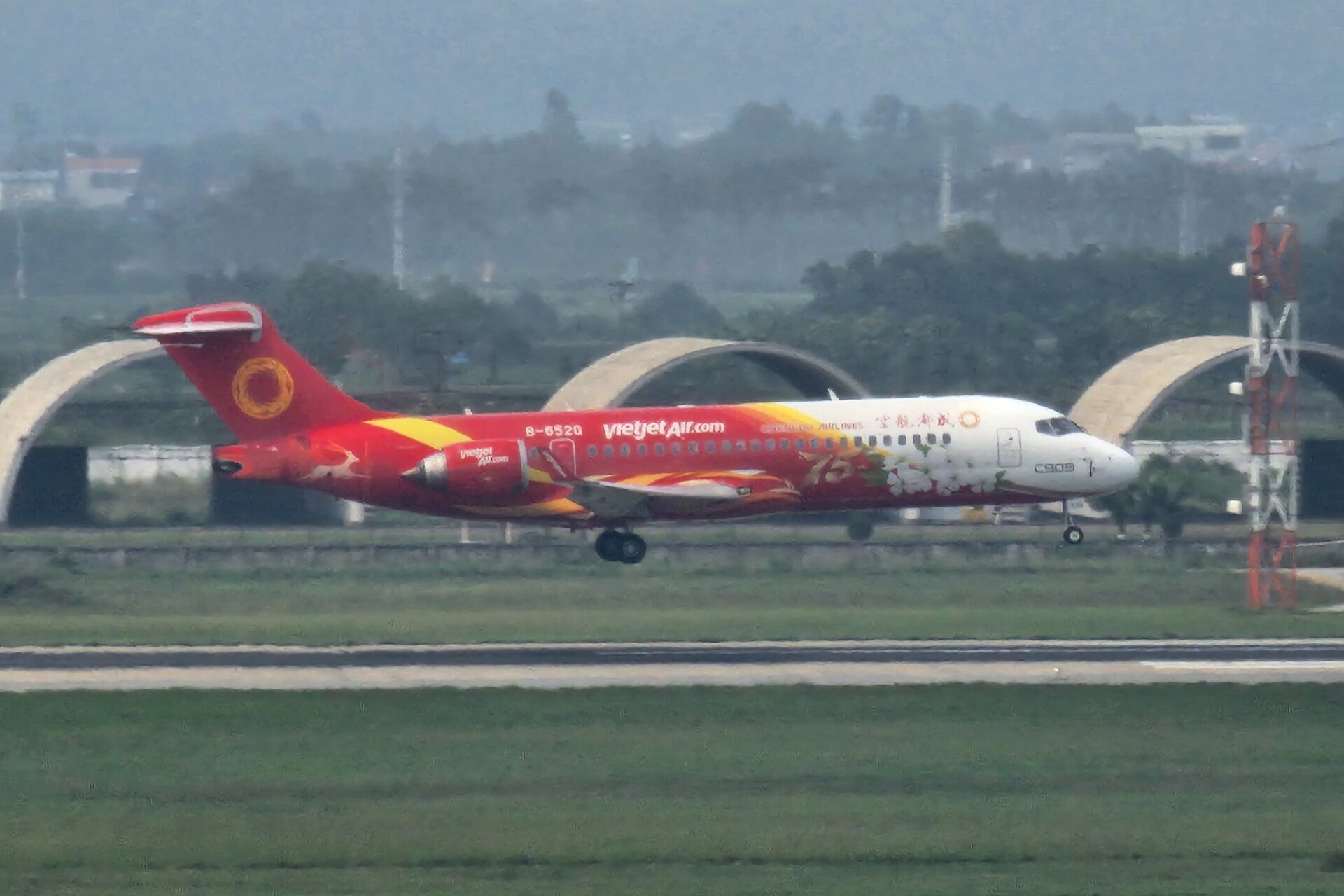 Vietjet decides not to renew COMAC C909 wet lease: Reuters