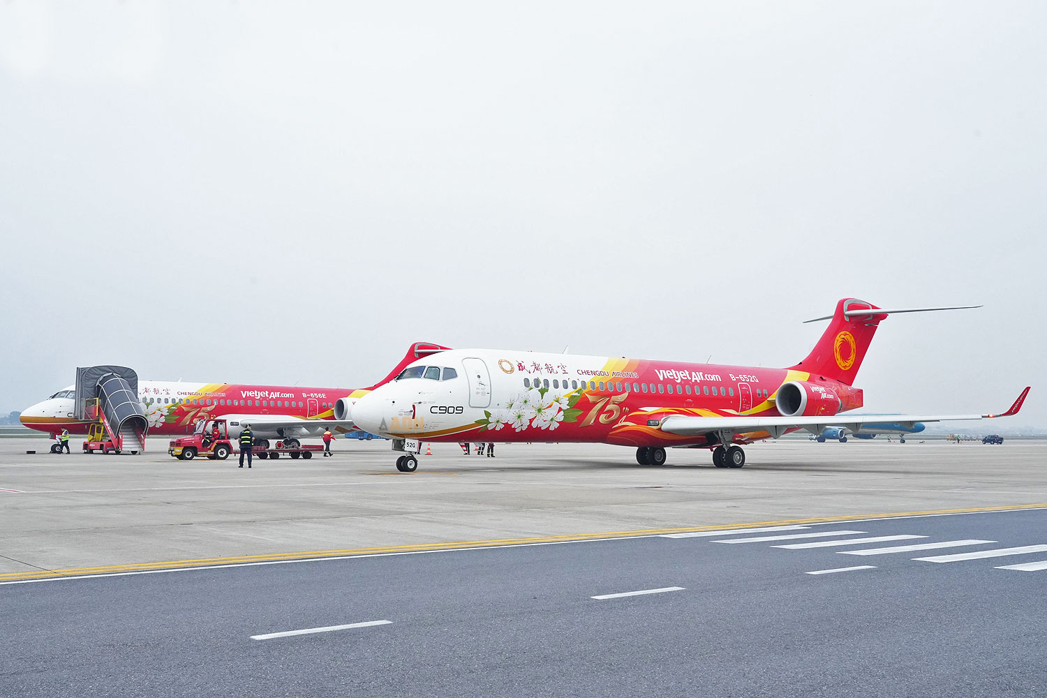 Chengdu Airlines' C909 wet-leased to VietJet