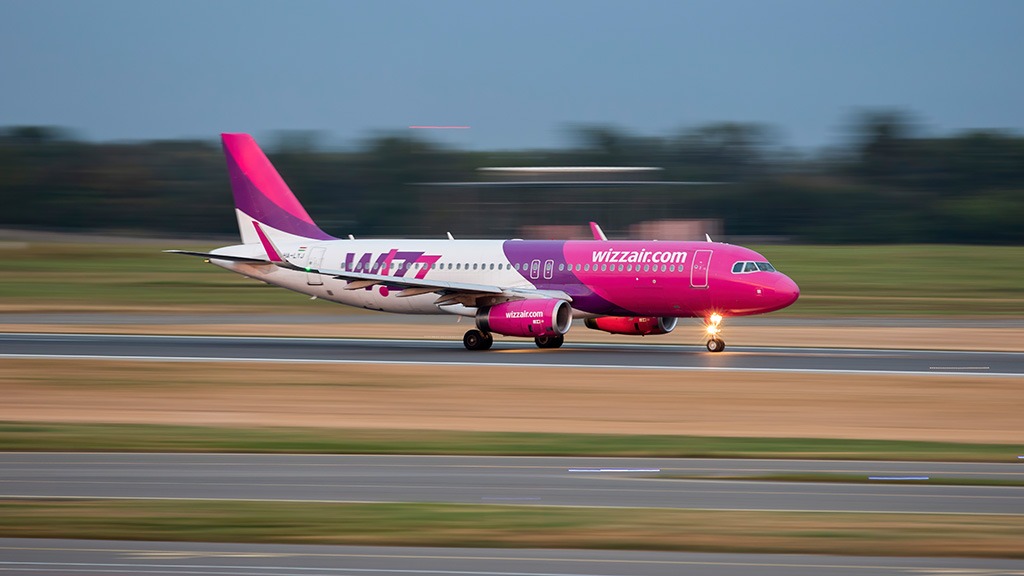Low-cost airline Wizz Air is using artificial intelligence to trim fuel consumption and overhaul customer service, in a move that highlights how the aviation sector is turning to data-driven automation to cut costs and improve operational performance.