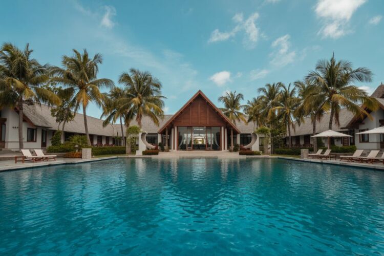 AMAALA Triple Bay: Saudi Arabia’s Luxury Tourism Gem Set To Open In January 2026 For Tourists!