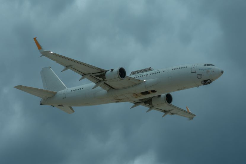 Major hubs from istanbul to dubai saw 290 flight delays and 19 cancellations today, disrupting travel plans and raising questions about underlying system strain.