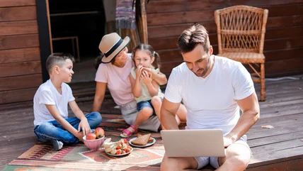 Bleisure Travel Market is Booming Worldwide| Major Giants Booking Holdings, Expedia