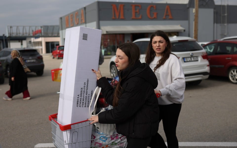 Crossing the border for bargains