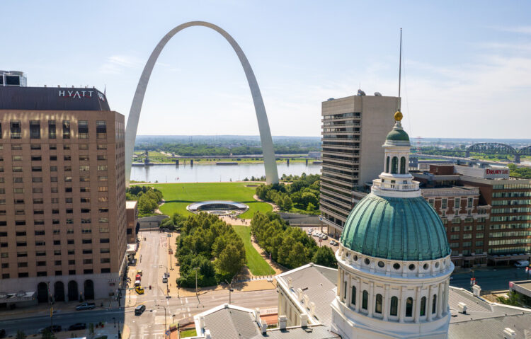British Airways | Meet British Airways in St. Louis: new direct flight launches to the Gateway to th...