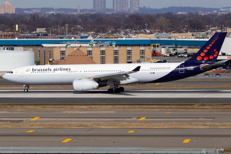 A Brussels Airlines Airbus A330
