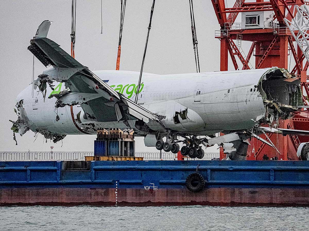Salvage completed for Boeing 747 freighter leased by Emirates after Hong Kong runway crash