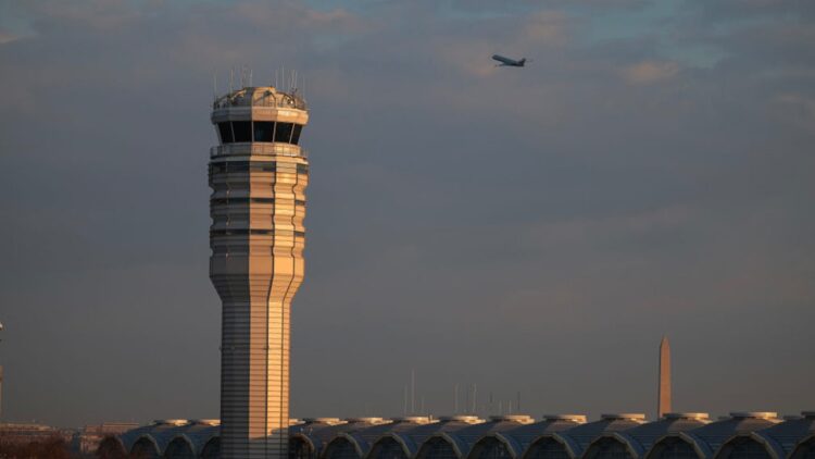 FAA reducing air traffic by 10% amid ongoing government shutdown