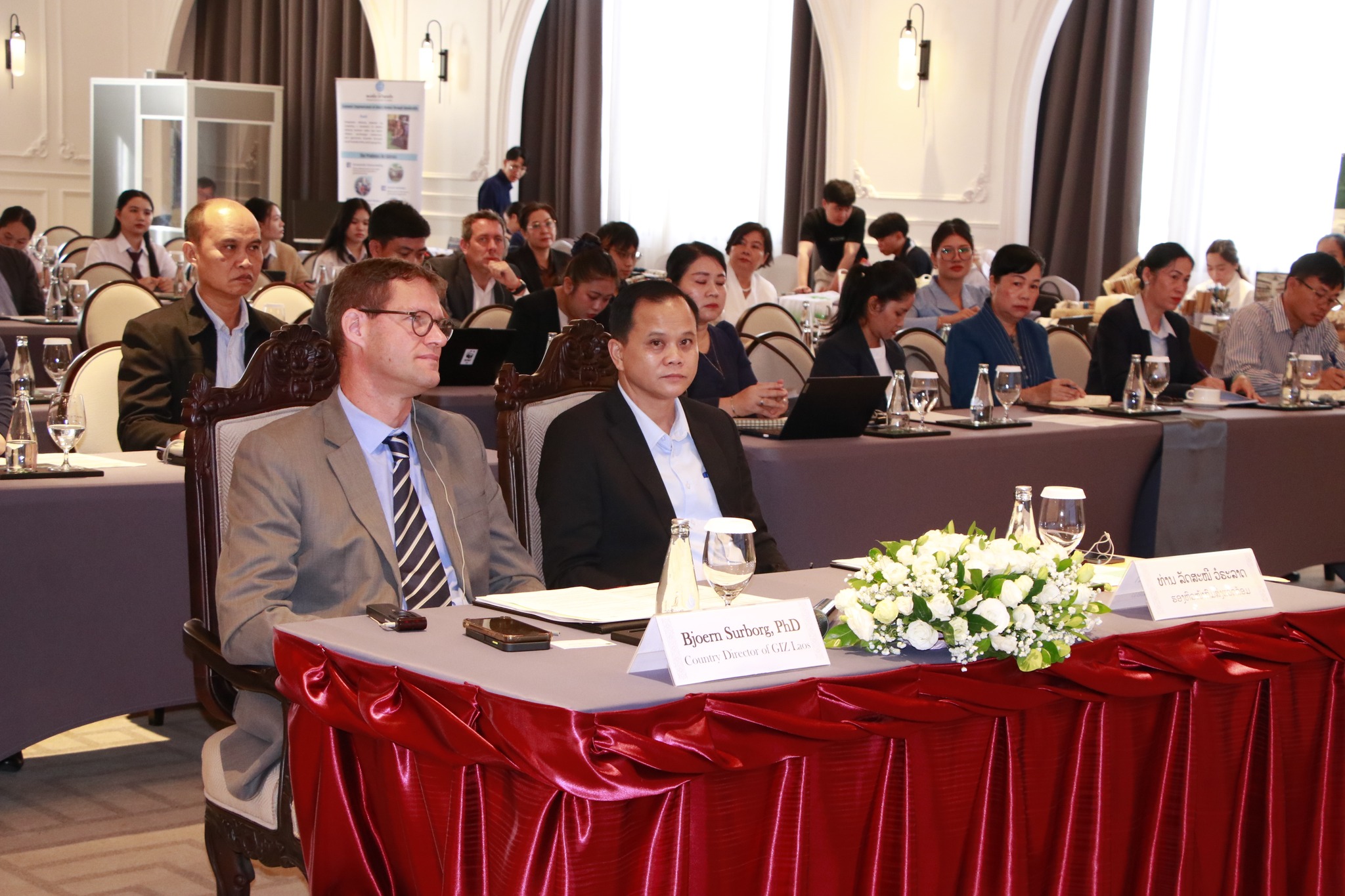 Laos Explores Eco-Friendly Business Through Waste Management