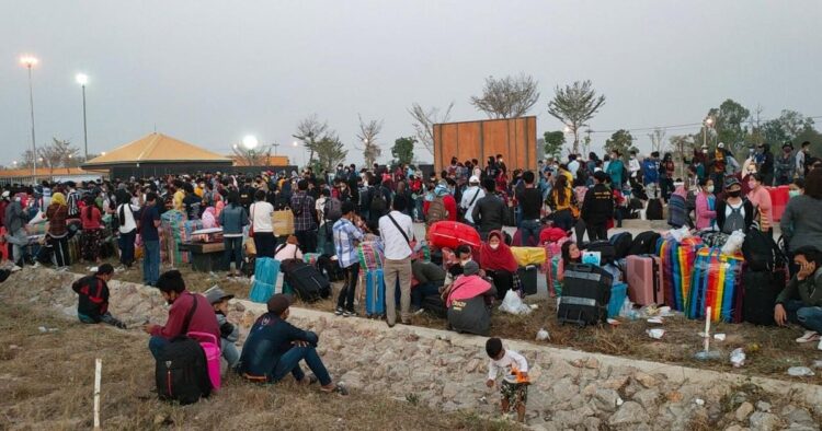 Myanmar: Chinese travel goods manufacturer Wanxinda accused of bribing officials to crack down on tr...