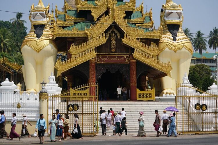 Myanmar's famed Shwedagon Pagoda draws over 5.89 mln visitors in 10 months-Xinhua