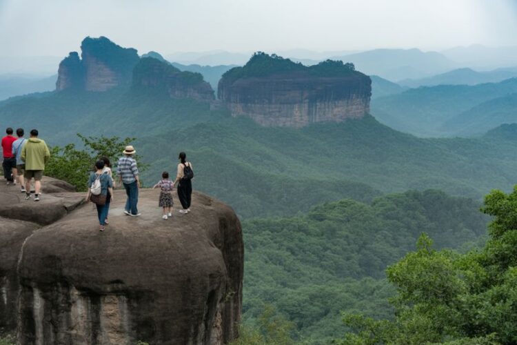 Explore nanping&rsquo;s rich cultural heritage and natural beauty with the help of innovative digital tourism services.