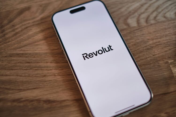 Revolut Faces Fresh Delay in UK Banking License Amid Regulatory Concerns - Fintech Schweiz Digital F...