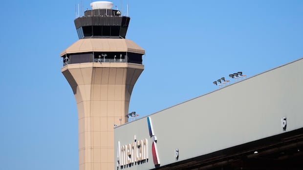 U.S. government shutdown to force flight reductions at 40 'high-traffic' airports