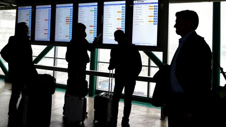 More warning signs emerge for US travel industry as summer nears