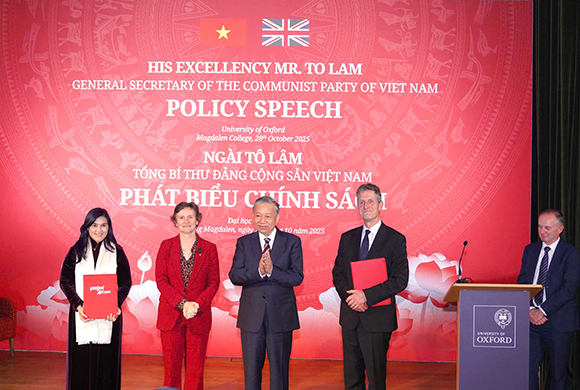 Vietjet, University of Oxford announce results of net-zero project