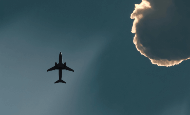 'Double Trouble:' AI's Energy Demands Threaten Airlines’ Net-Zero Goals