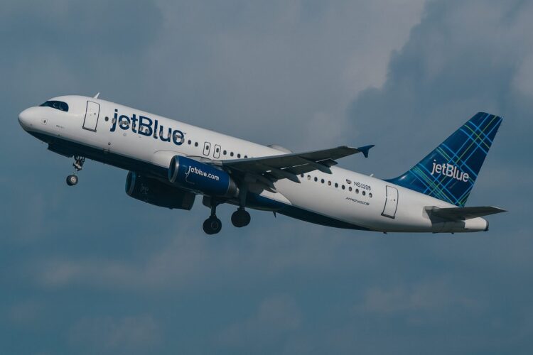 JetBlue (JBLU) Stock on Dec. 12, 2025: Airbus A320 Recall Fallout, New JFK “BlueHouse” Lounge, and Wall Street Forecasts