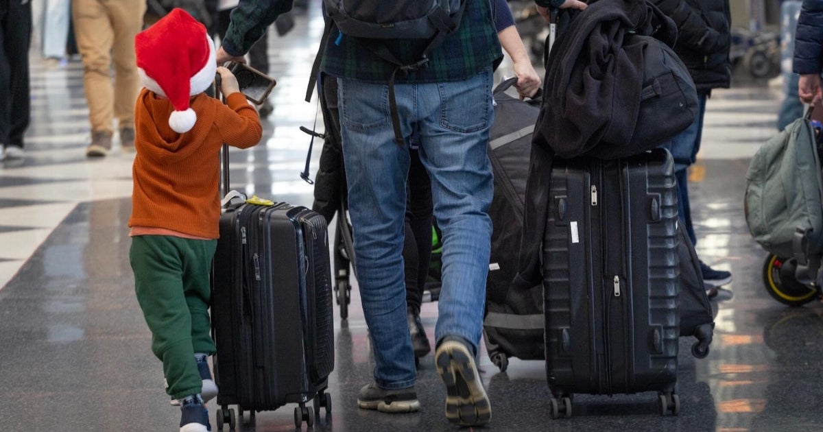 Airports brace for last big travel rush of the year