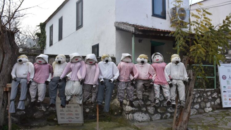 Barbaros emerges as village of handmade figures in western Türkiye