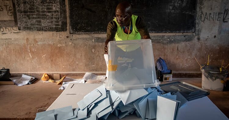 CAR trains polling workers as UN calls on authorities to ensure integrity of general election