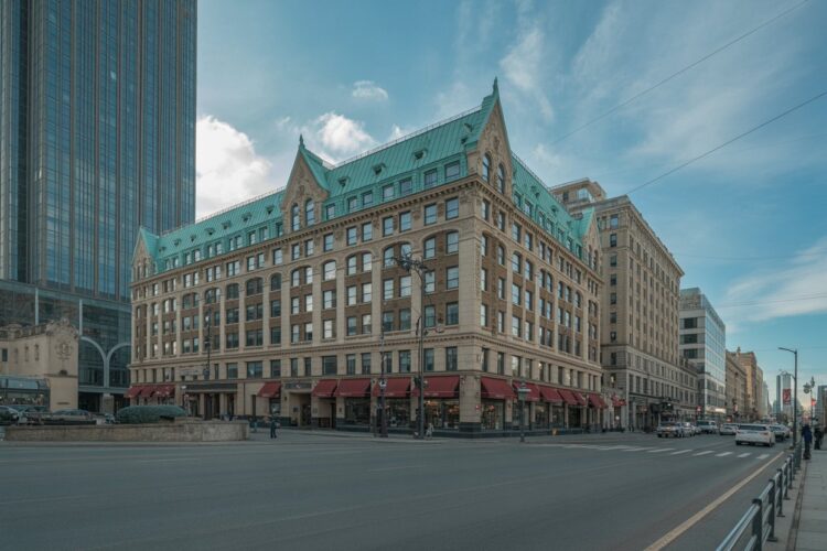 Canada-hotel-decline