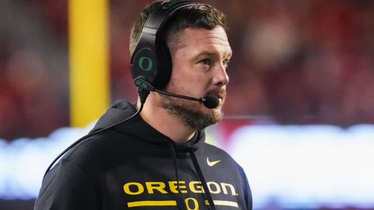 Dan Lanning Reveals Oregon's Travel Plans Before Facing Texas Tech