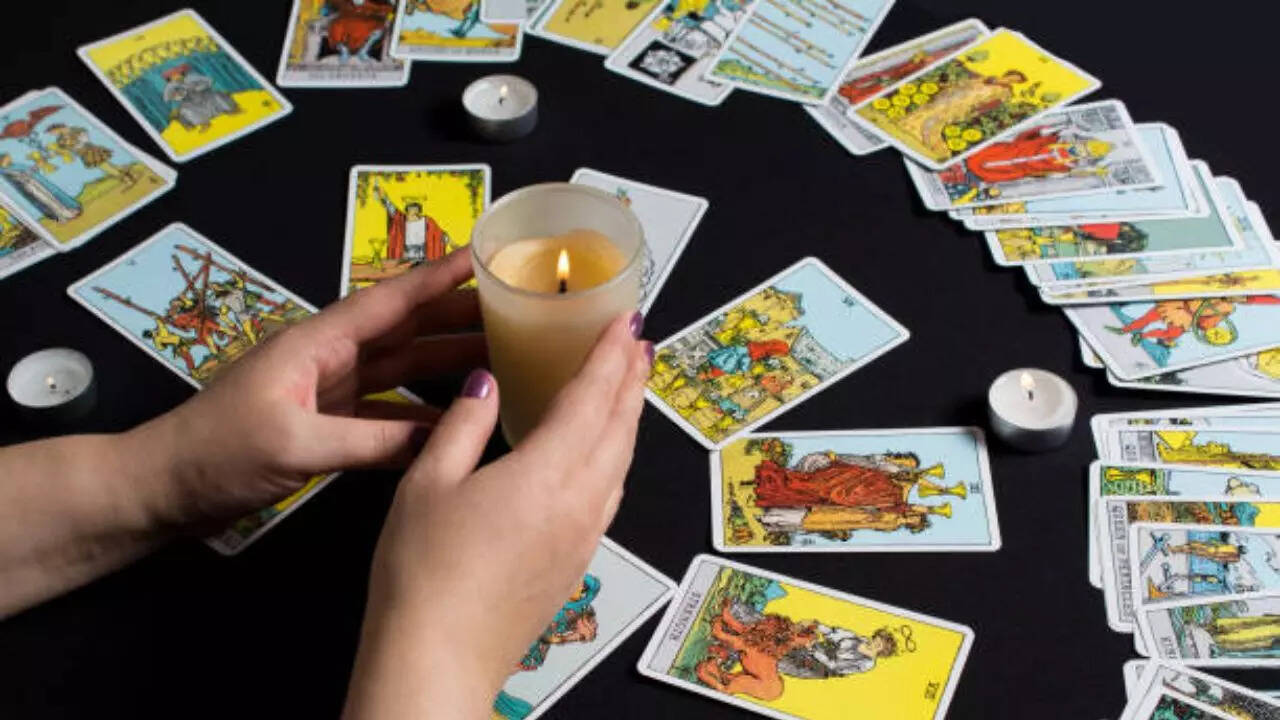 December 8, 2025 Tarot Reading: Love, Work, Travel and Legal Insights for Every Zodiac | Astrology