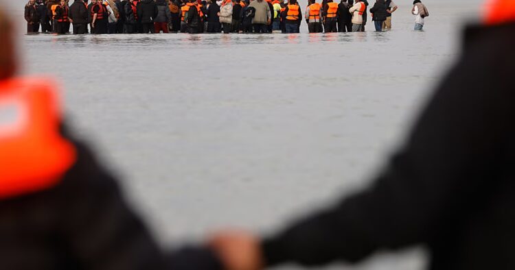 EU approves draft overhaul of migration policy