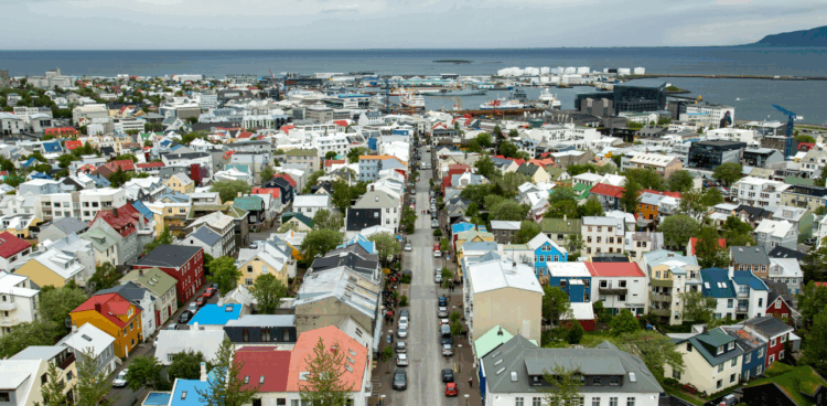 Attracting travelers with destination marketing strategies