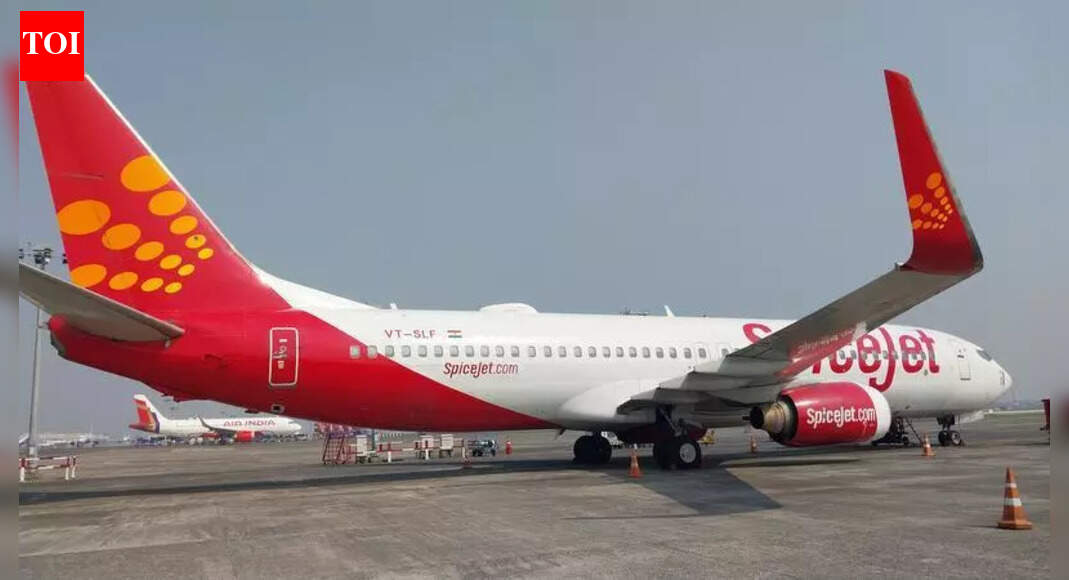 Flight makes emergency landing, ‘sound over S Kol’ trends online | Kolkata News