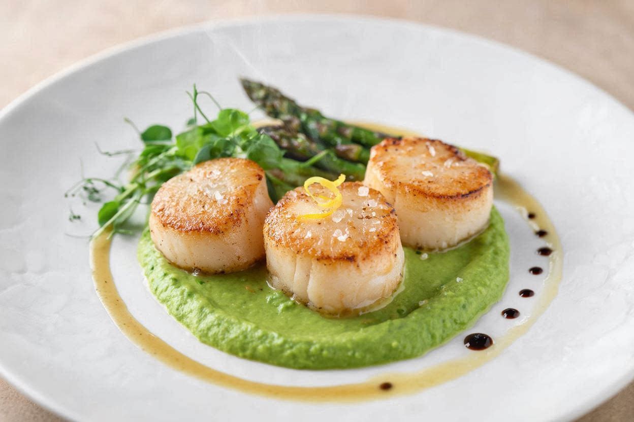 Emirates Enhances Christmas Travel Experience Across the UAE and Global Routes with Expanded Festive...