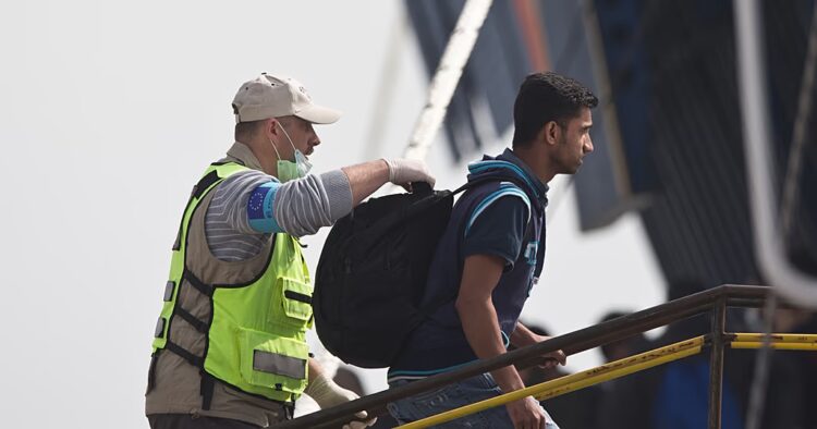 Greece rescues 545 migrants off Crete after distress call