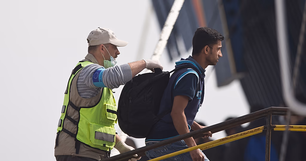 Greece rescues 545 migrants off Crete after distress call