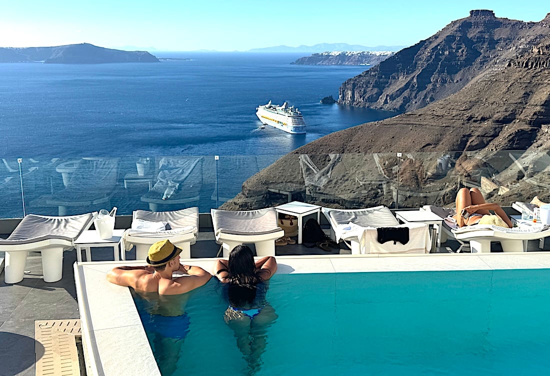 Escalating Legal Battle: Greek Hoteliers vs. Booking.com