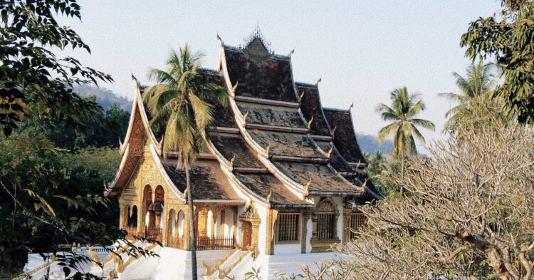 Expensive airfares dampen Vietnamese tourist boom to Laos