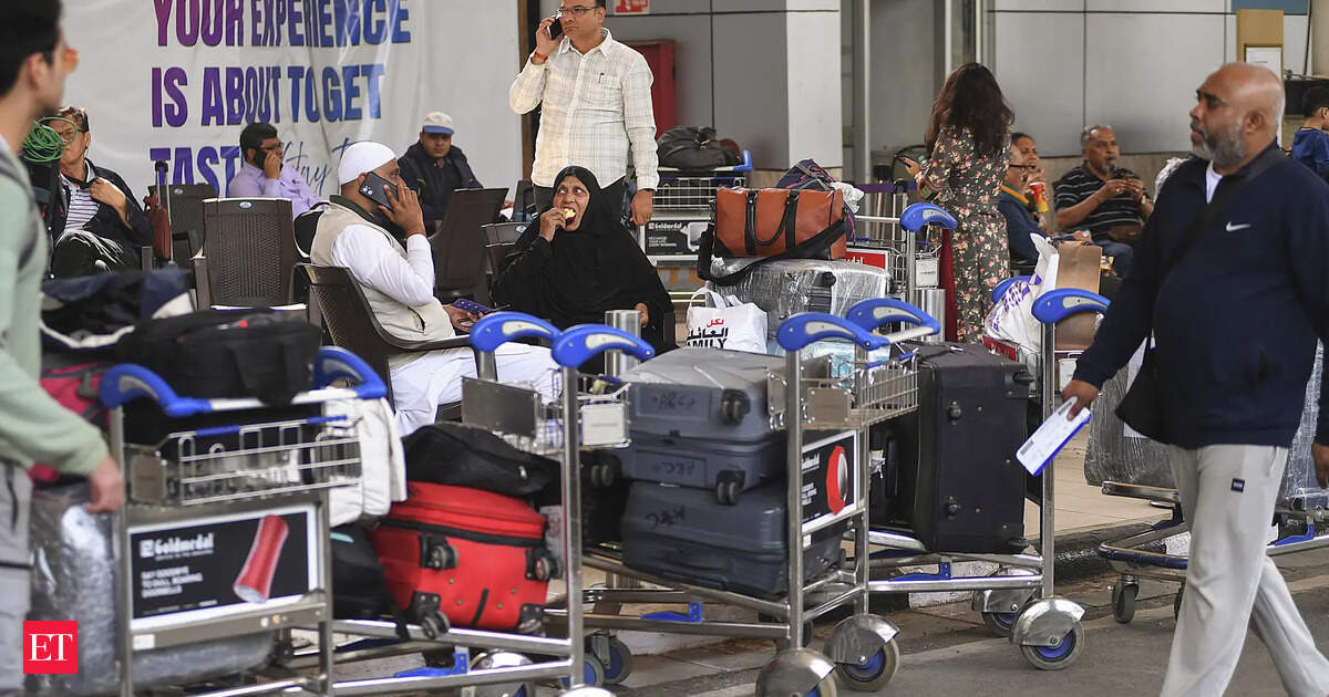 IndiGo offers automatic refunds, waives fees for travel between December 5-15 as aviation ministry s...