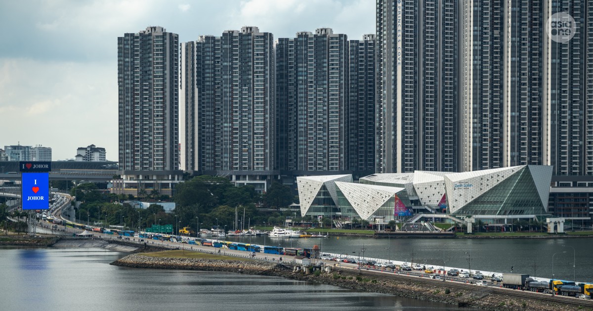 Singapore tour buses not allowed to operate express services in Malaysia: Anthony Loke, Malaysia New...