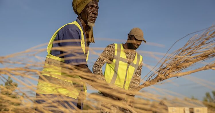 Malian refugees turn to firefighting to give back to their communities in Mauritania