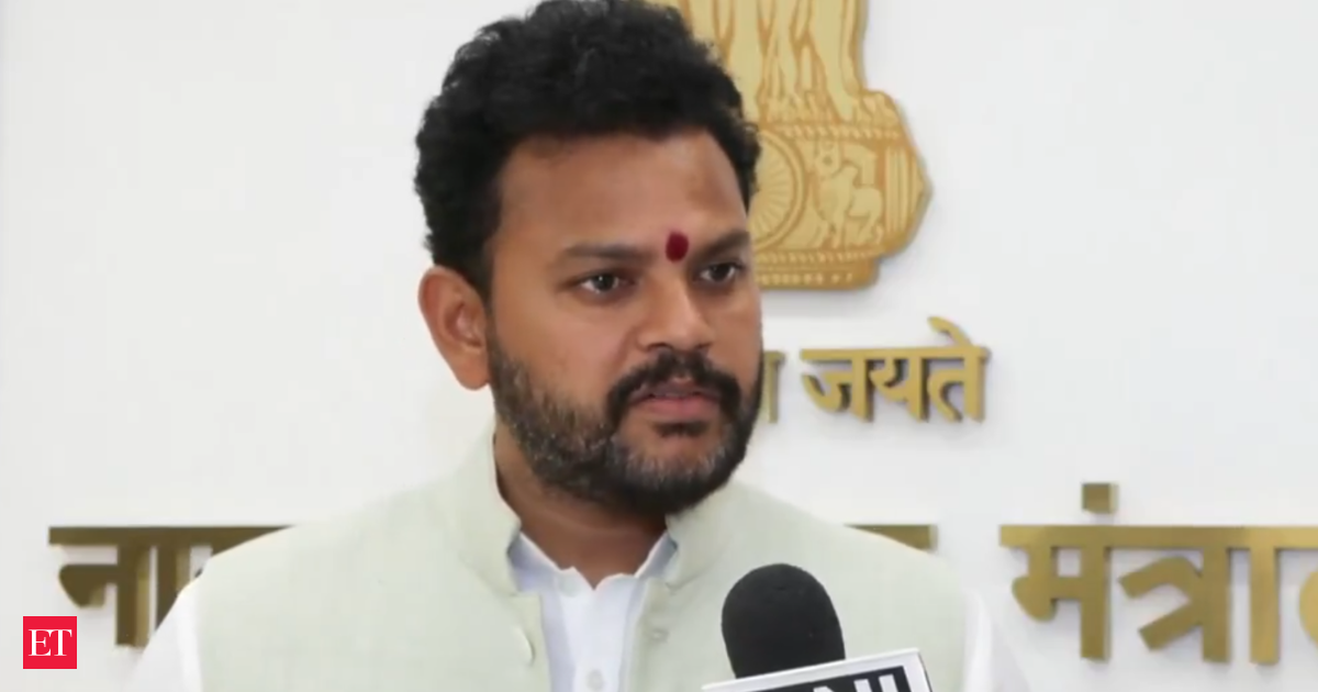 In cockpit of crisis-hit ministry, Naidu facing high pressure gauge reading