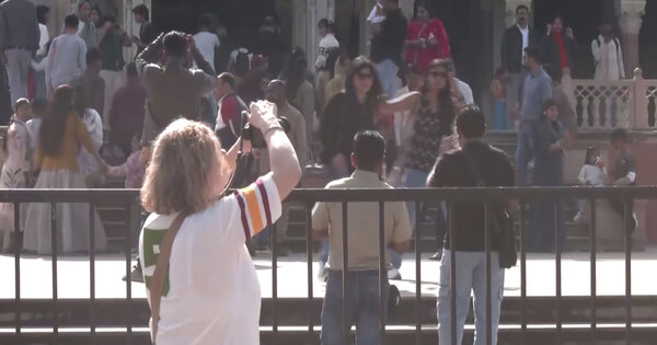 Tourism in Pink City hits record as thousands flock for New Year celebration