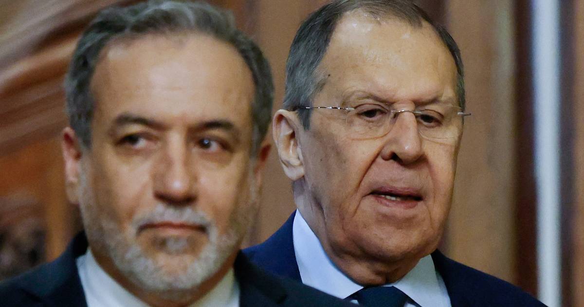 Russia slams Europe for Iran sanctions, says renewing talks up to Iran