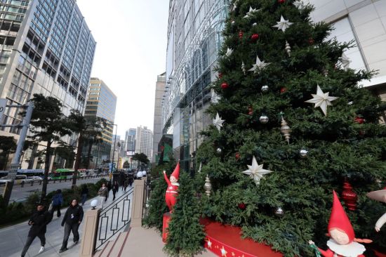 Seoul to Ease FAR for Tourist Accommodation Facilities by Up to 1.3 Times... "Boosting Tourism Compe...