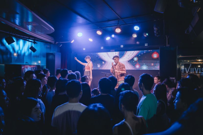 Singapore shakes up nightlife