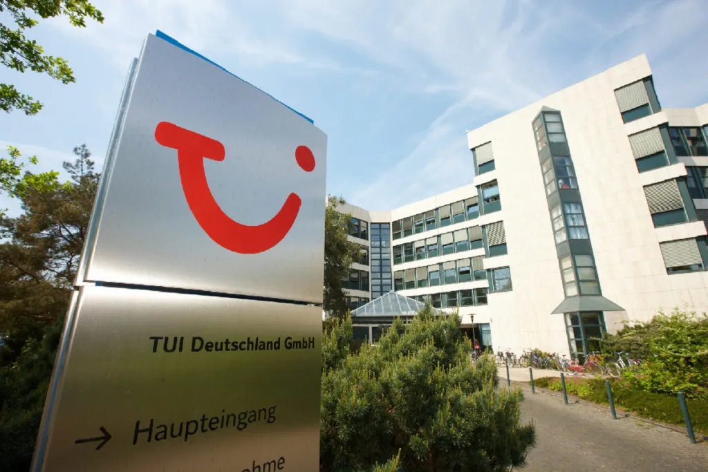 TUI Group Targets Nearly $300 Million in Cost Cuts