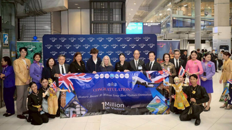 TAT officials and airline partners welcome the one millionth UK visitor to Thailand at Suvarnabhumi Airport, marking a historic long-haul tourism milestone.
